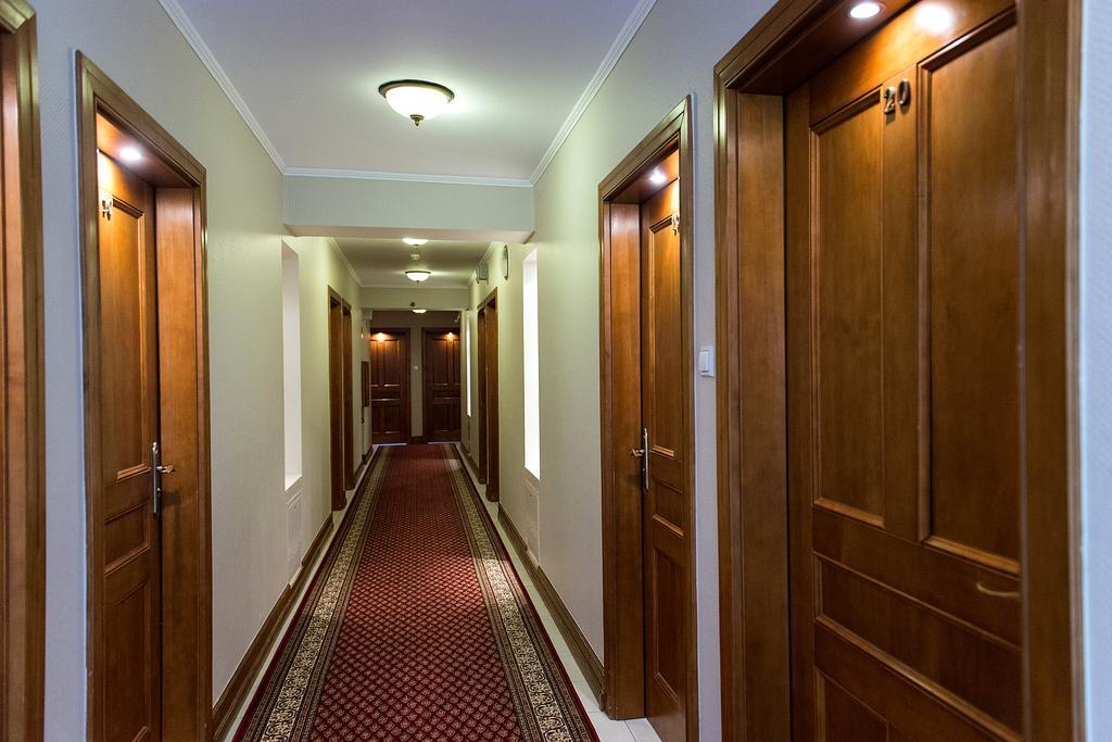 Hotel Karczowka Kielce Bagian luar foto