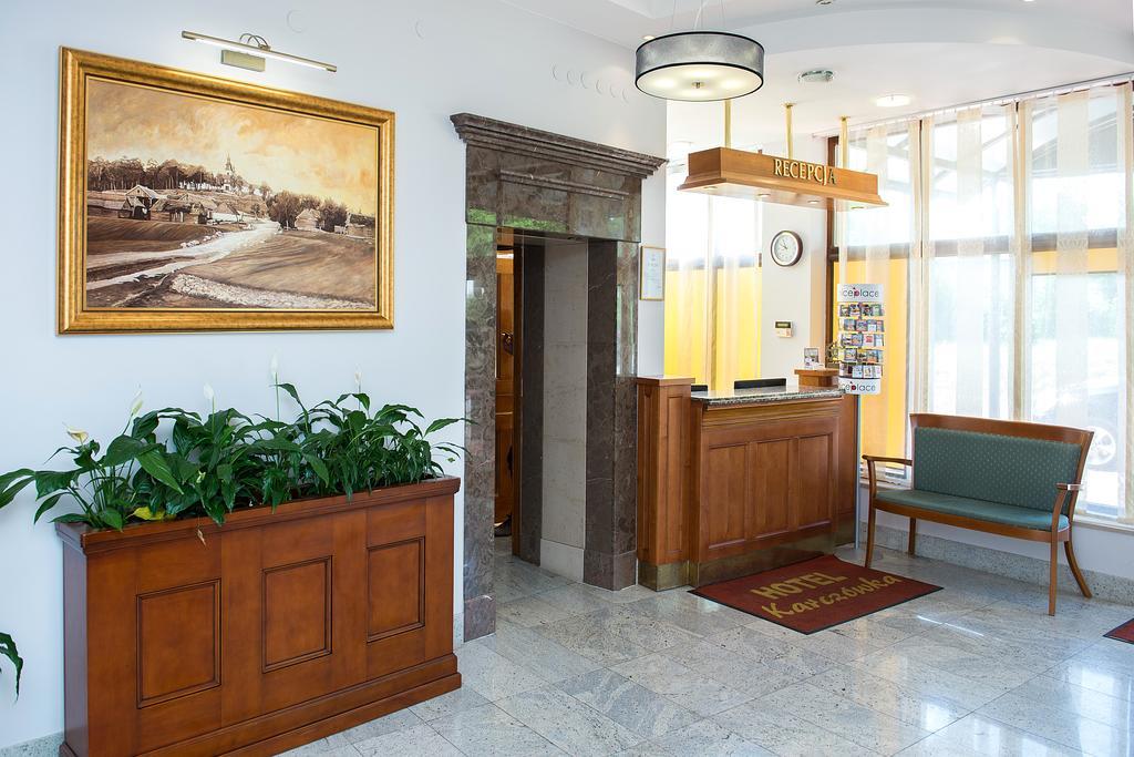 Hotel Karczowka Kielce Bagian luar foto