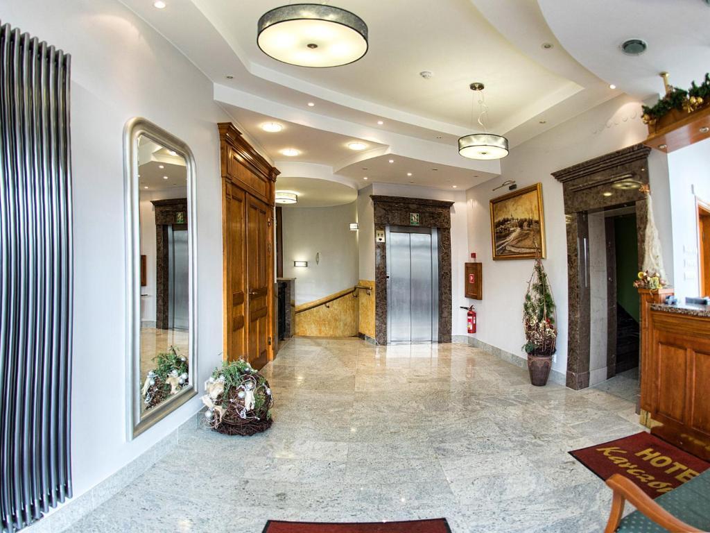 Hotel Karczowka Kielce Bagian luar foto